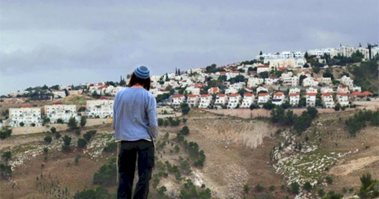 B'Tselem: Bir konut satın alma imkânı olmayan Yahudi, Batı Şeria'da ev sahibi oluyor