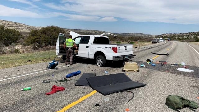 ABD'de göçmen taşıyan kamyonet polisten kaçarken kaza yaptı: 8 ölü