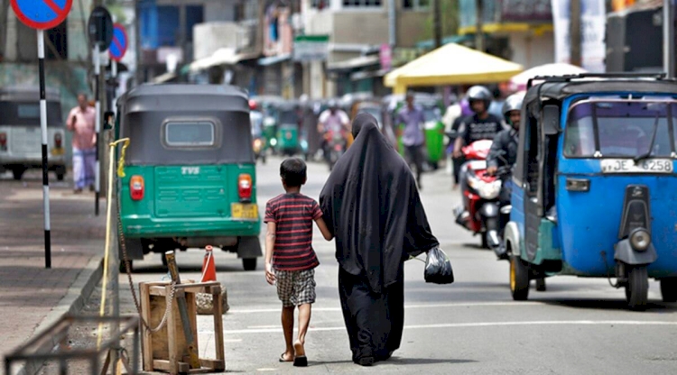 Sri Lankalı Müslümanlar burka yasağı önerisine tepkili