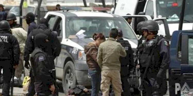 Meksika'da polis konvoyuna saldırı: 13 ölü