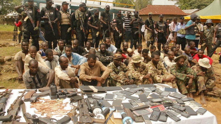 Nijerya'da 3 ayda 2 bin 792 silahlı çete üyesi yakalandı