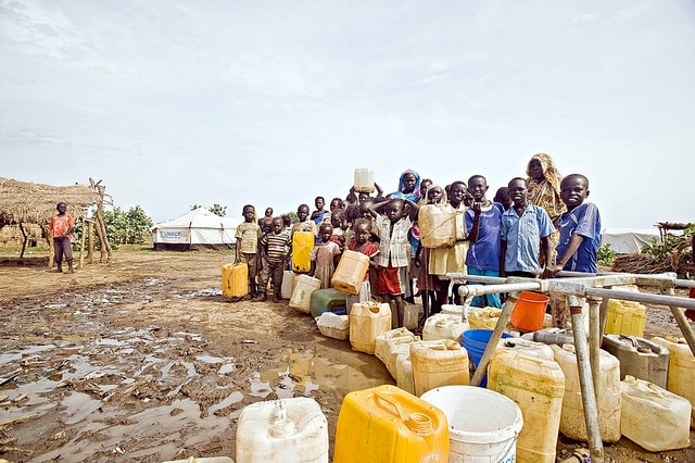 Nijerya'da 60 milyondan fazla kişi temiz suya erişemediği için hastalık riskiyle karşı karşıya