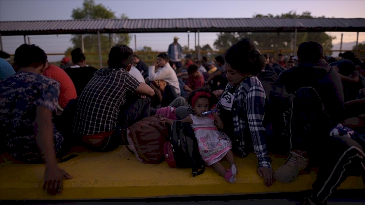 ABD Sağlık Bakanlığı, refakatsiz göçmen çocuklar için Pentagon'dan Teksas'ta yer talep etti