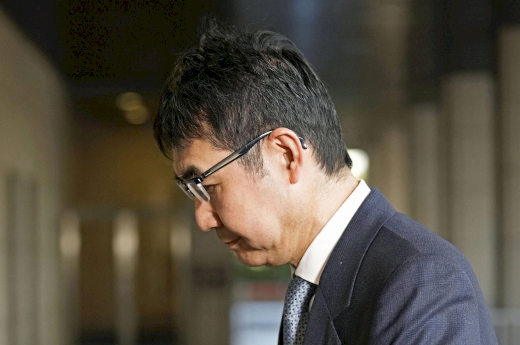 Japonya'da eski bakan Kawai 'oy satın alma' suçunu kabul ederek milletvekilliğinden istifa etti