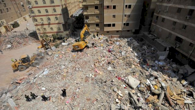 Mısır'da çöken binada can kaybı 23'e çıktı