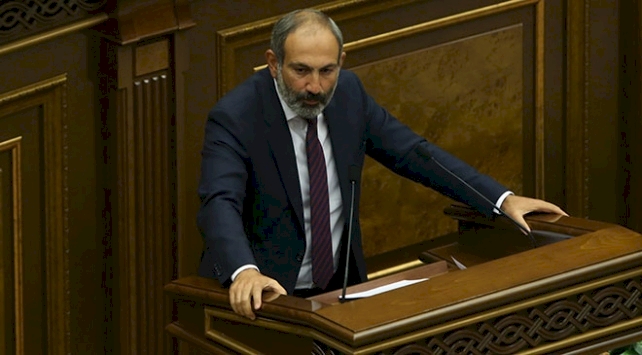 Ermenistan Başbakanı Paşinyan istifa edeceğini açıkladı