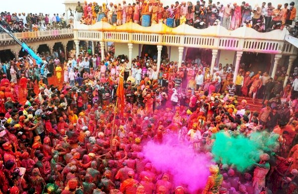 Hinduların Holi Festivali kutlamalarında 41 kişi öldü