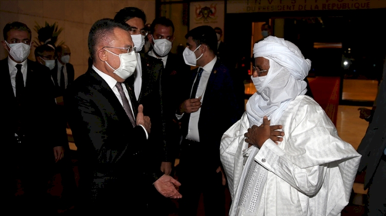 Cumhurbaşkanı Yardımcısı Oktay Nijer'de