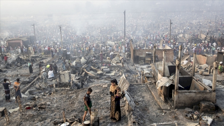 Bangladeş’te Arakanlı Müslümanların kaldığı kamp yakınındaki pazar yerinde yangın: 3 ölü