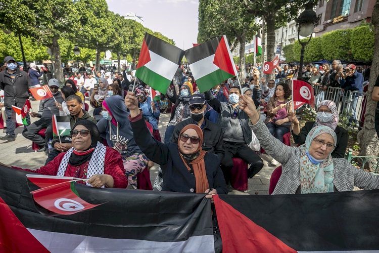 Tunuslular, Toprak Günü münasebetiyle Filistin'e desteğini gösterdi