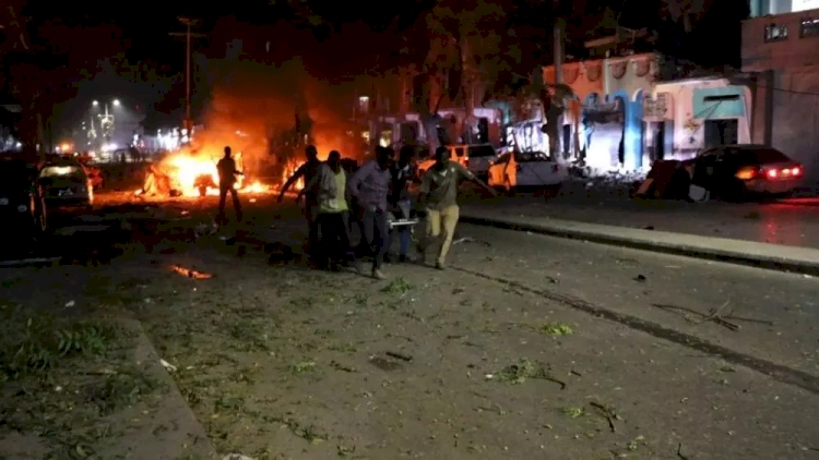 Somali'de canlı bomba saldırısı:  Biri bebek 6 kişi öldü