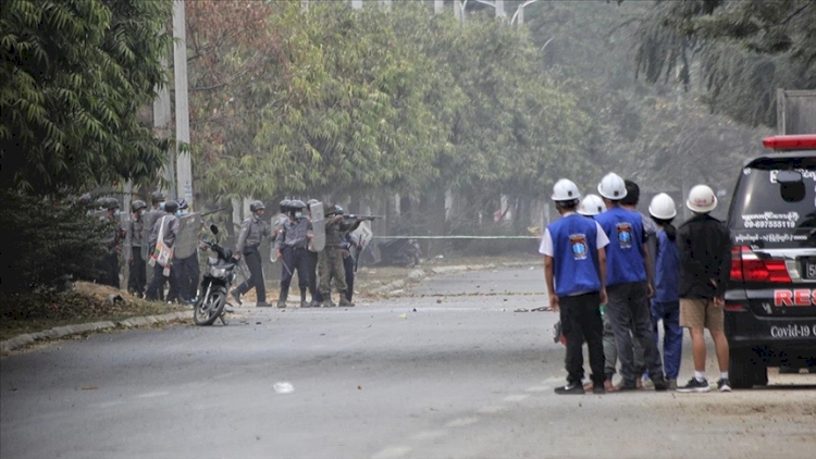 Myanmar'da güvenlik güçlerinin silahlı müdahalesi sonucu ölen sivillerin sayısı 701'e çıktı