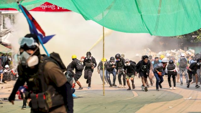 Myanmar ordusu Bago'da protestoculara ateş açtı: 20 ölü