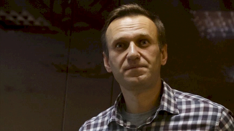 Rus muhalif Navalnıy, kendisine Kur'an-ı Kerim vermeyi reddeden hapishane yönetimini mahkemeye verdi