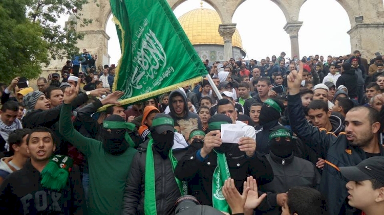 Hamas: Mescidi Aksa’ya yönelik saldırılar kitlesel başkaldırının habercisidir