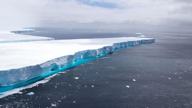 'Dünyanın en büyük buzulu' A68 eriyerek yok oldu