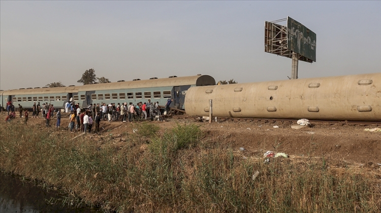 Mısır'da 2002’den bu yana meydana gelen tren kazalarında 542 kişi hayatını kaybetti