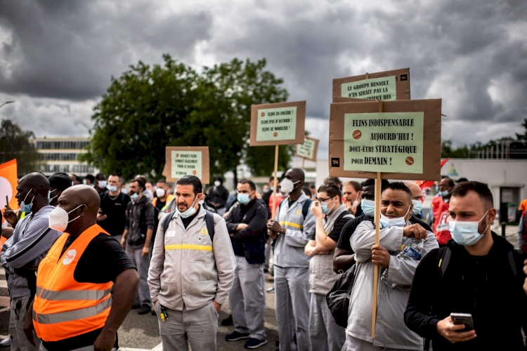 Fransa'da Renault çalışanları ayaklandı: Yöneticiler rehin alındı