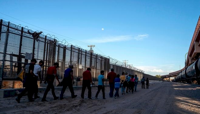 ABD'ye gitmek için yola çıkan 2 bin göçmen Meksika'da kayboldu