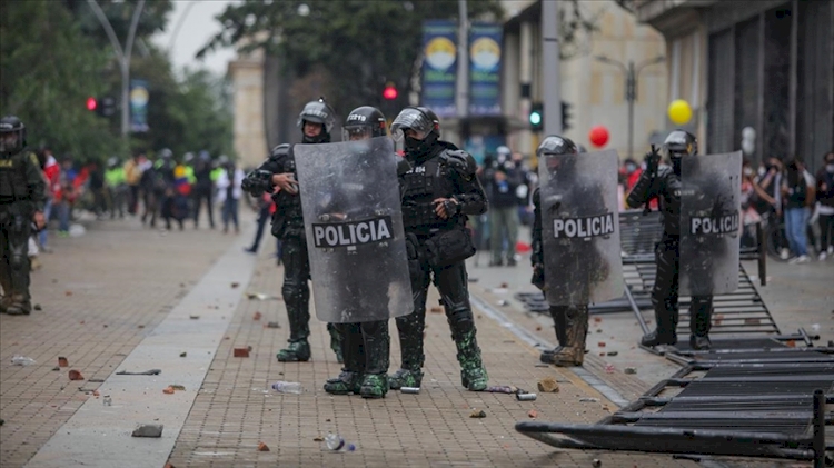Kolombiya'da yeni vergi reformu protestosu: 43 yaralı