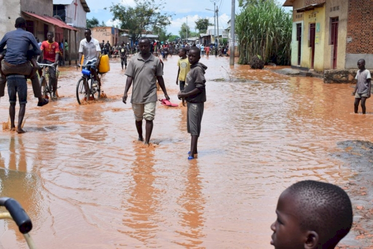 Burundi sular altında: 5 bin kişi yerinden oldu