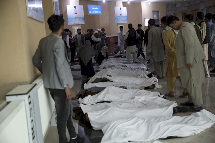 Afganistan'da iki ayrı bombalı saldırı: 13 ölü