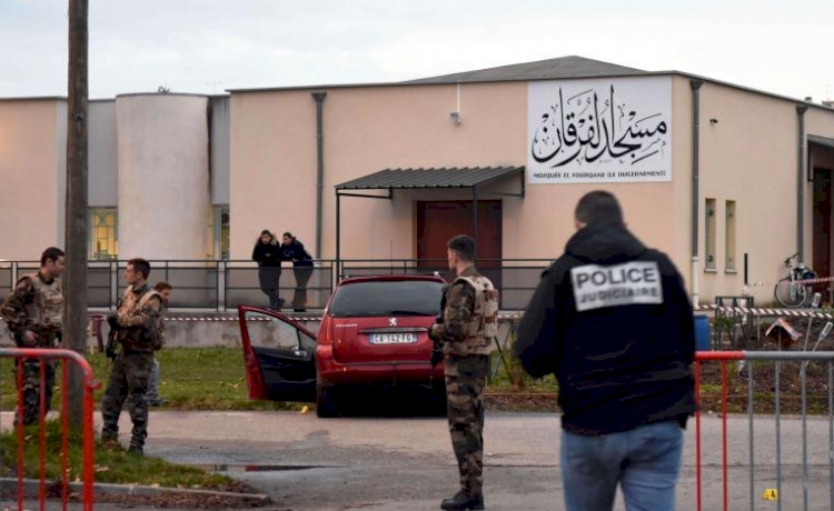 Fransa'da aşırı sağcı emekli polis ve askerlerden 200 imama saldırı hazırlığı