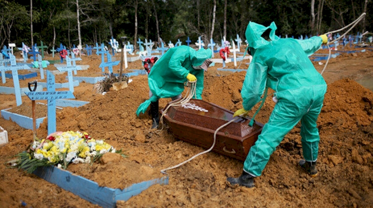 Brezilya'da son 24 saatte 2 bin 468 kişi Kovid-19'dan hayatını kaybetti