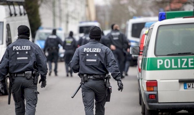 Almanya'da 'aşırı sağcı polis' soruşturmasında şüpheli sayısı artıyor
