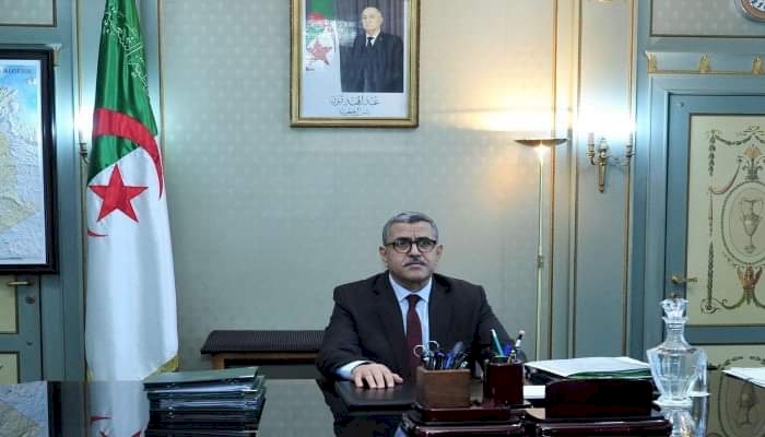 Cezayir'de Başbakan Cerad istifasını sundu
