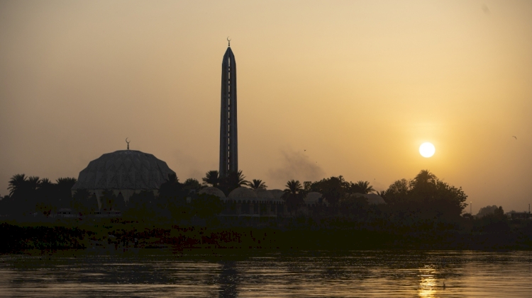 Sudan’da iki Nil'in birleştiği noktadaki Nileyn Camisi farklı mimarisiyle dikkati çekiyor
