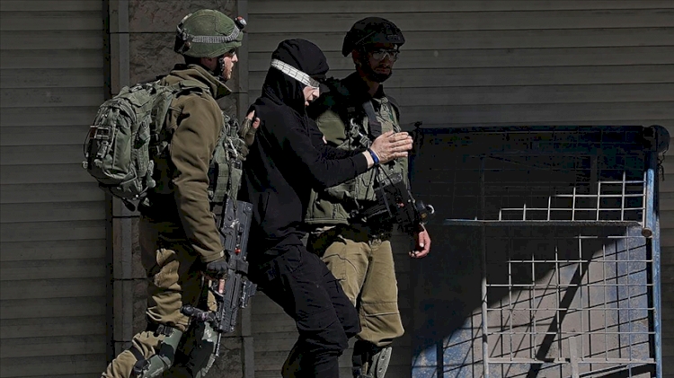 İşgalci İsrail güçleri Kudüs ve Batı Şeria’da 8 günde 60 Filistinliyi gözaltına aldı
