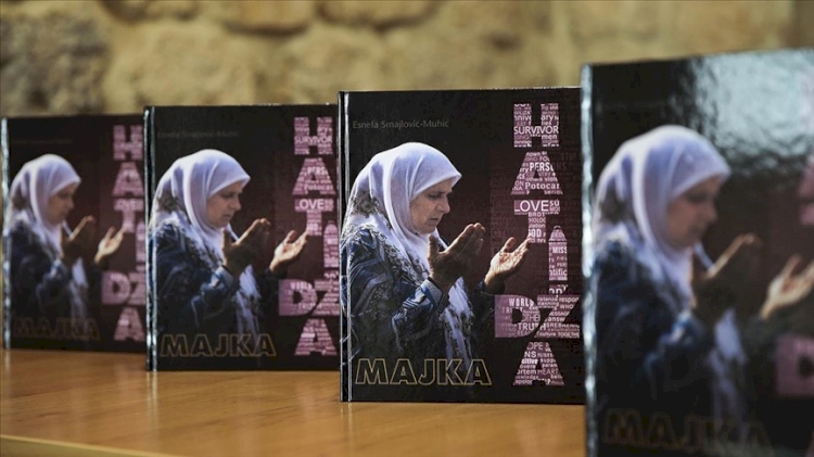 Srebrenitsa'daki soykırımın sembol isimlerinden Hatice Mehmedovic'in hayatı kitap oldu