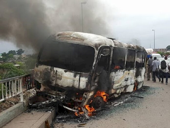 Kongo Demokratik Cumhuriyeti'nde otobüsle kamyon çarpıştı: 33 ölü
