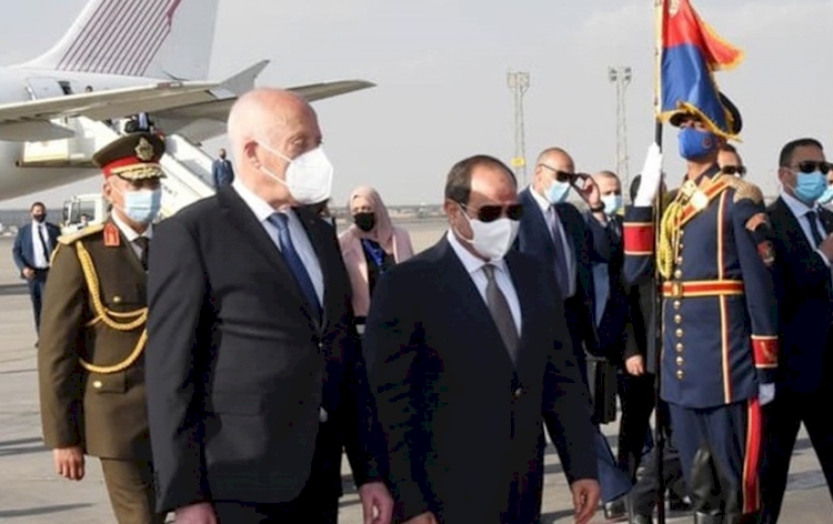 Darbeci Sisi'den, Tunus Cumhurbaşkanı'na tam destek