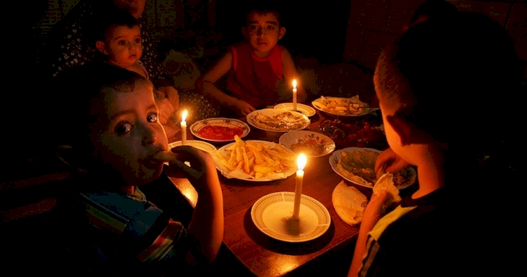 Kızılhaç: Gazzelilerin yüzde 80'i hayatlarının çoğunu karanlıkta geçiriyor