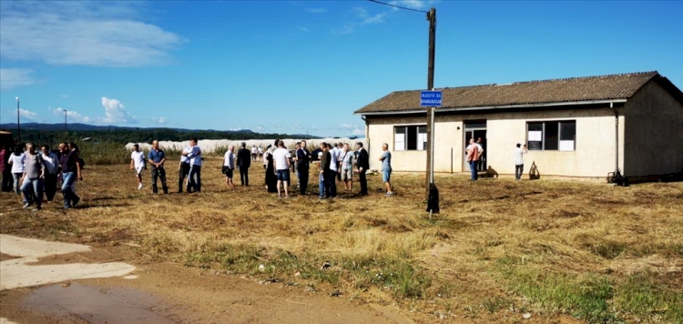 Bosna Savaşı'nın 'ölüm kampı'nda katledilen kurbanlar törenle anıldı