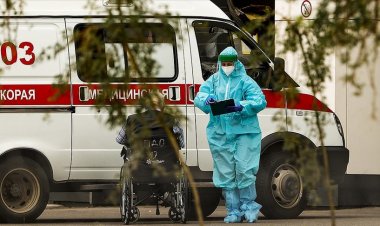 Rusya'da 'günlük en yüksek Kovid-19 kaynaklı can kaybı' kaydedildi