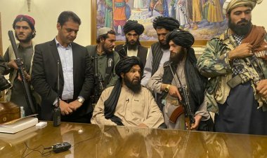 Taliban 'af' ilan etti, kadınlara yönetime katılmaları çağrısı yaptı