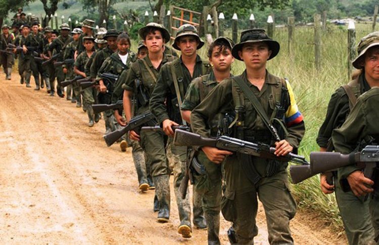 Kolombiya'da FARC'ın 18 binden fazla çocuğu silah altına aldığı ortaya çıktı