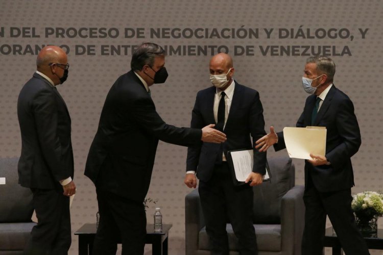 Venezüella hükümeti ile muhalefet arasındaki görüşmeler Meksika'da başladı