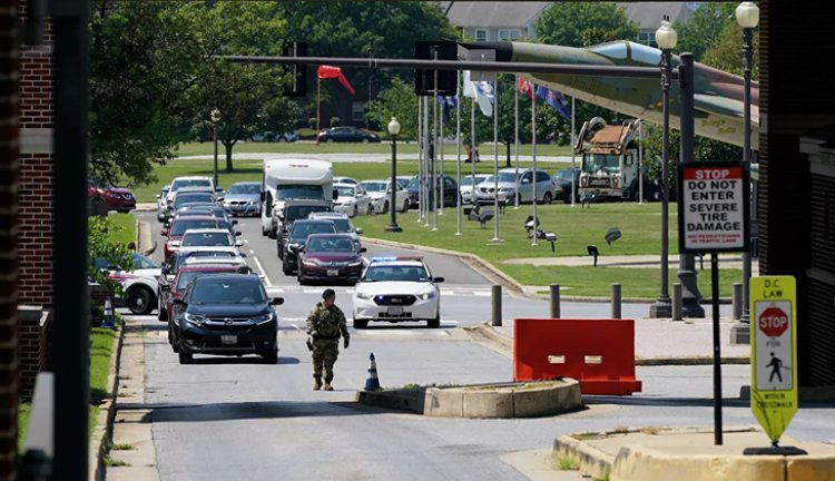 Washington yakınlarındaki ABD askeri üssü, silahlı saldırı ihtimali nedeniyle kapatıldı