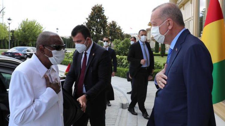 Cumhurbaşkanı Erdoğan, Conde ile görüştü