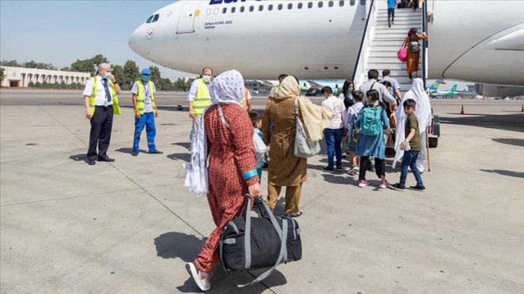 Almanya, Afganistan'daki 2 binden fazla kişiyi Özbekistan üzerinden tahliye etti