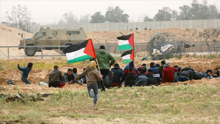 Gazze'deki Filistinli gruplar ablukanın kaldırılması için sivil etkinliklerle İşgalci İsrail'e baskı yapmaya çalışıyor
