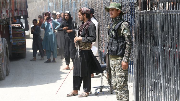 Pakistan'dan 'Afganistan sınırındaki her türlü duruma hazırız' mesajı