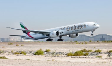 'BAE heyeti uçakla Afganistan'a gitti', Pakistan Havayolları Kabil için uçak bileti satmaya başladı