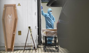 ABD'de Kovid-19 nedeniyle son 24 saatte 2 bin 120 kişi öldü