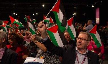 İngiltere'de İşçi Partisi, İşgalci İsrail'e yaptırım uygulamasını destekleyen önergeyi onayladı