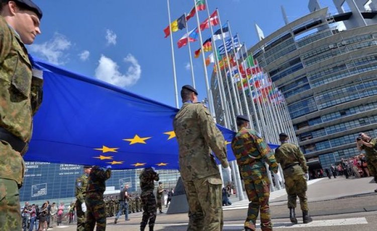 Avrupa'nın ordu kurma hayali bitmiyor